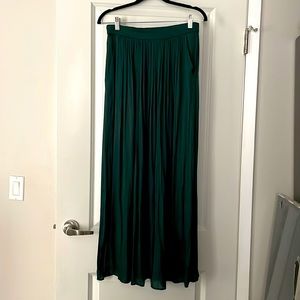 Zara dark green maxi skirt with pockets size medium